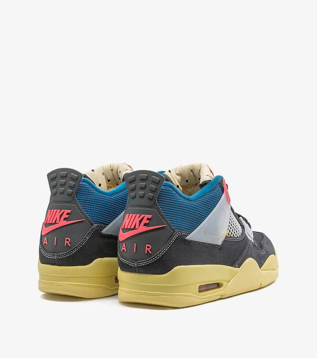 Air Jordan 4 Retro SP x Union  "Off-Noir"