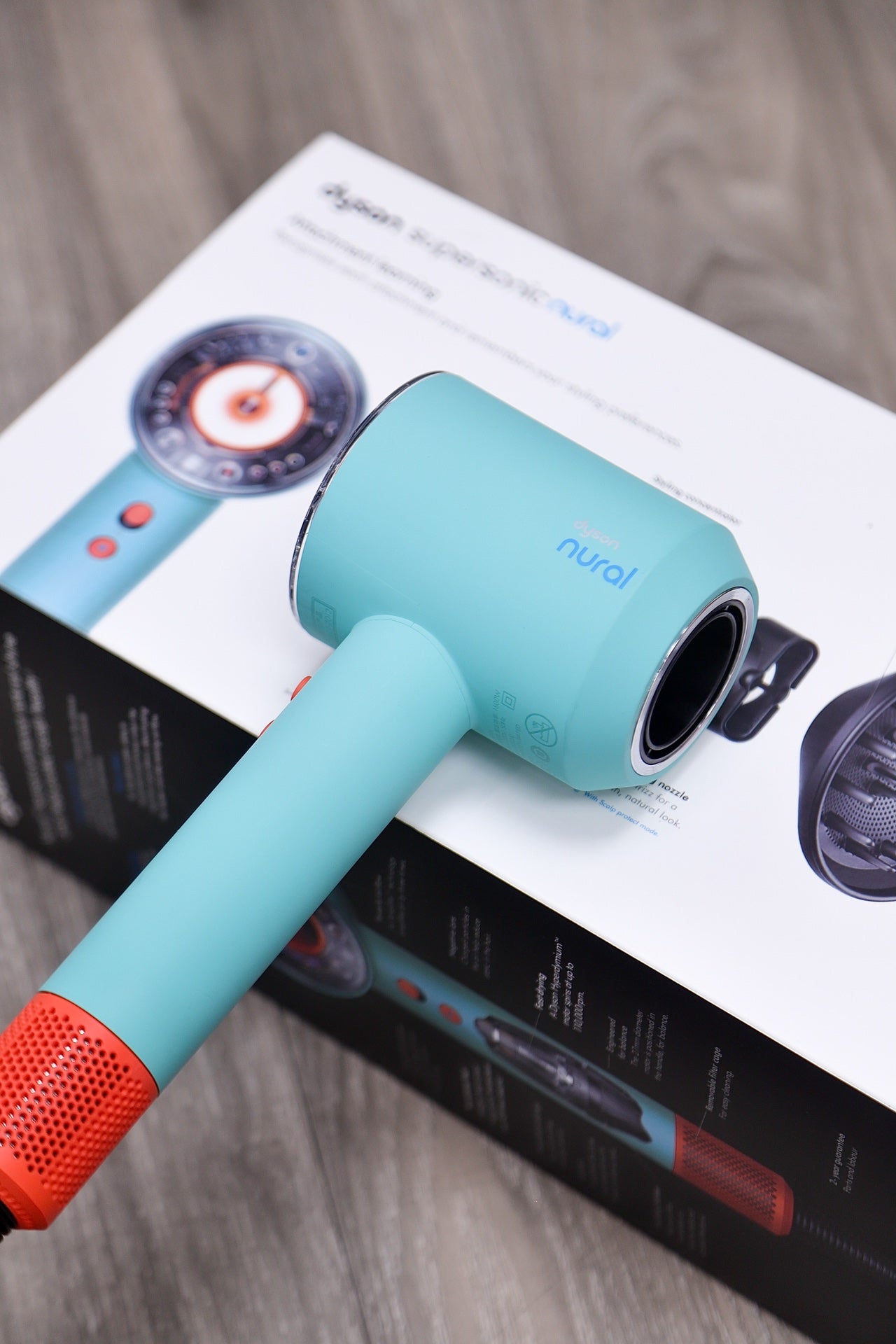 Dyson Supersonic - Nural&#x2122; (acquamarina/tangerine) Ultima tecnologia