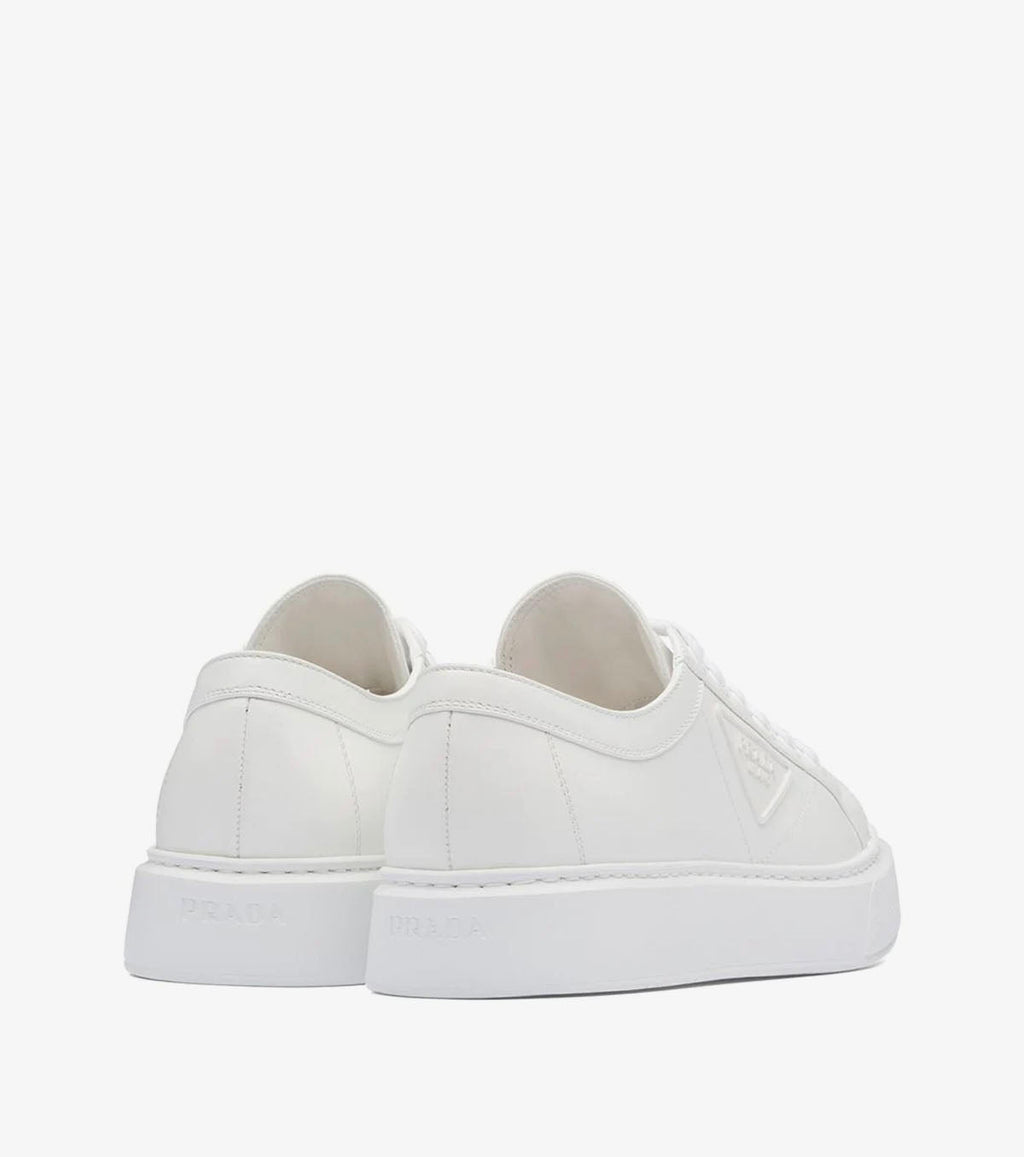 Macro Low-Top
