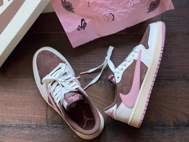Air Jordan 1 Travis Scott Low - Dark Pony