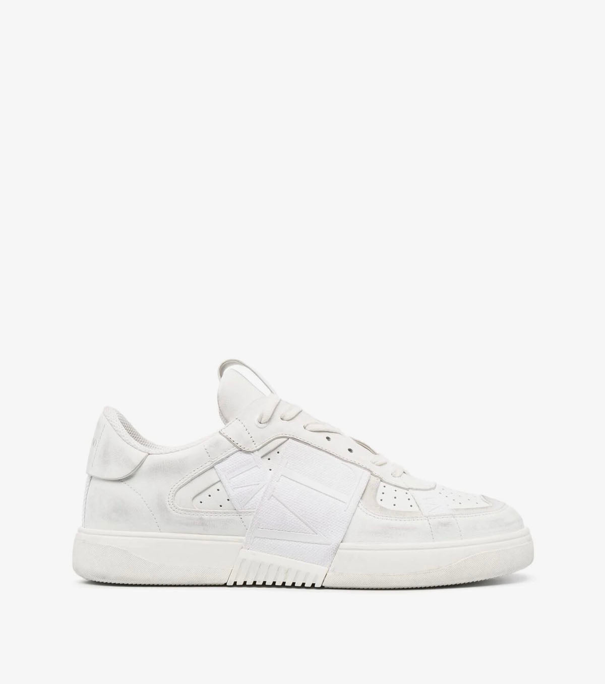 VL7N lace-up