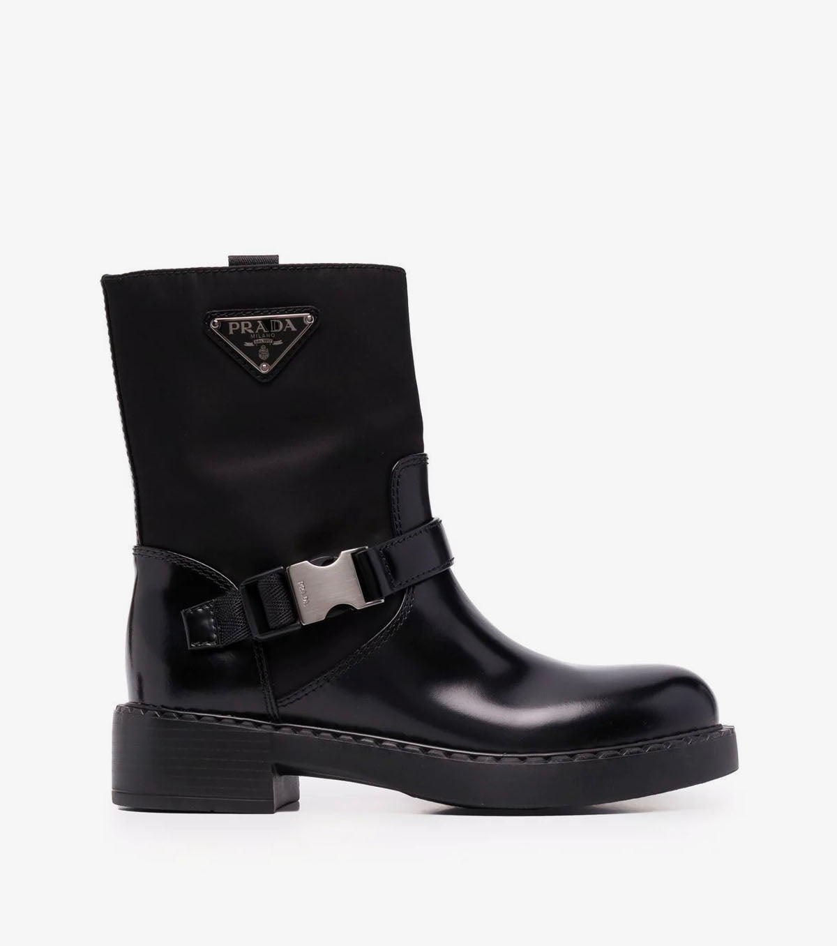 ( W ) brushed leather and Re-Nylon