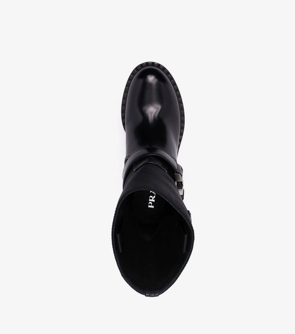 ( W ) brushed leather and Re-Nylon