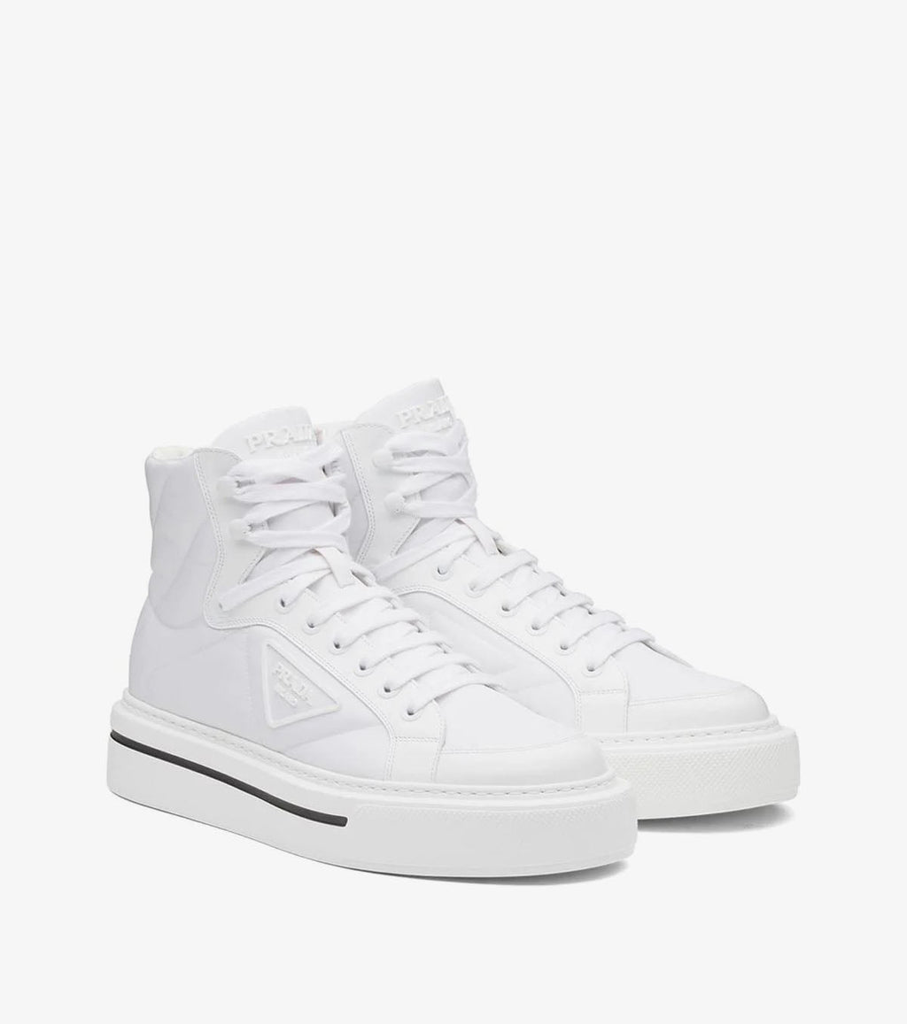 ( W ) Macro lace-up high-top