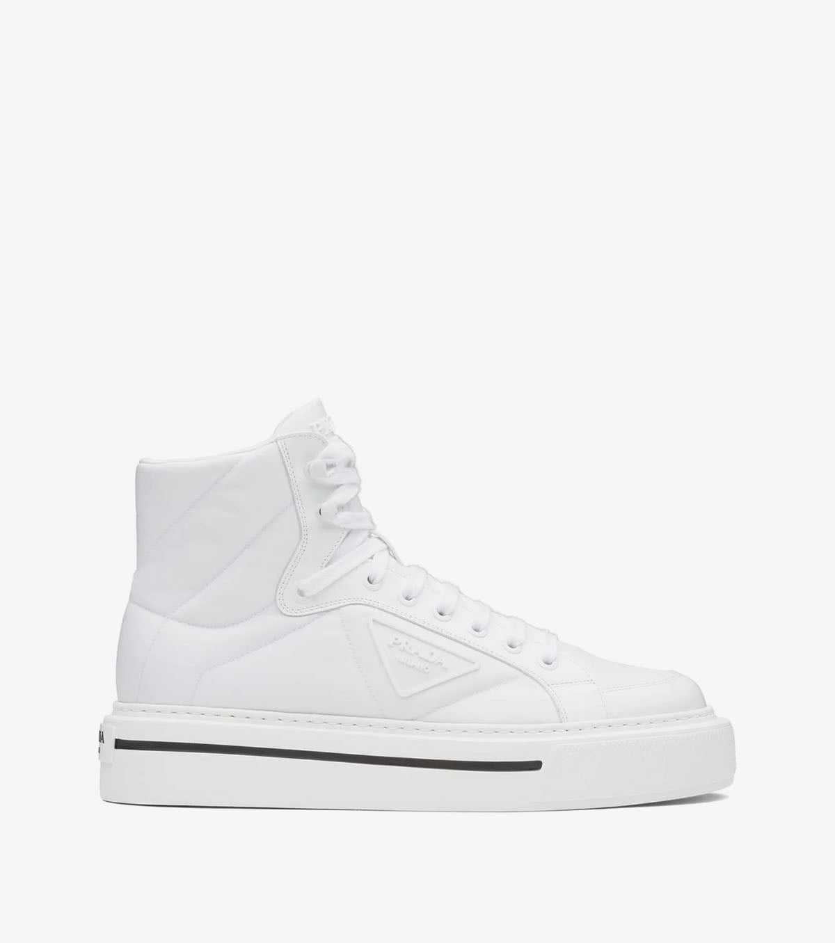 ( W ) Macro lace-up high-top
