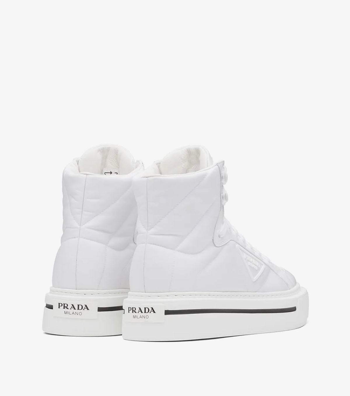 ( W ) Macro lace-up high-top