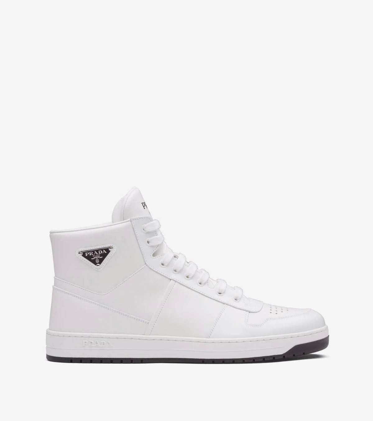 ( W ) Downtown high-top