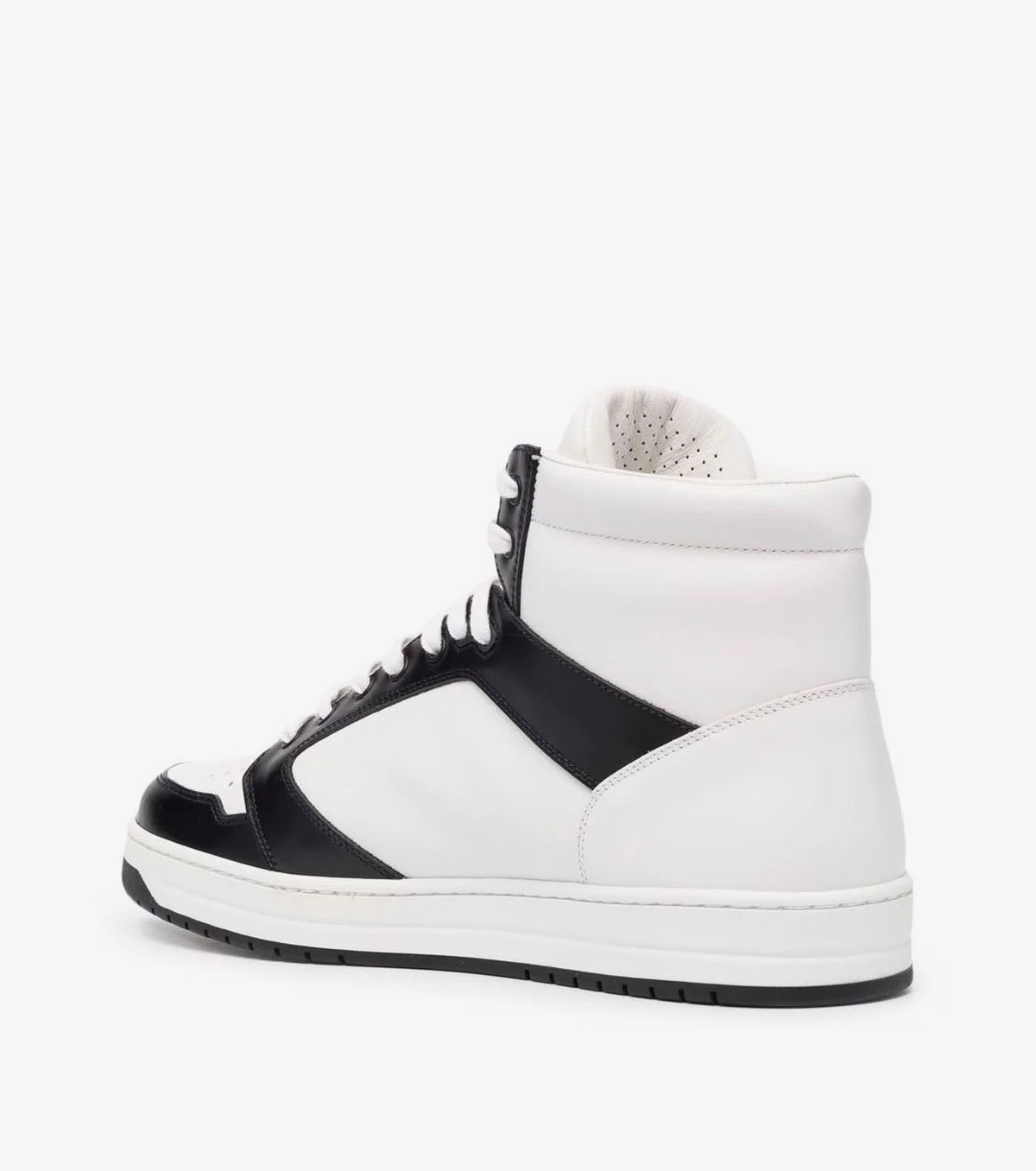 ( W ) District high top
